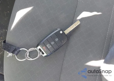 2019 Kia Sorento 2.4L L z USA, uszkodzony, nr VIN 5XYPG4A32KG583033